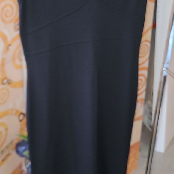 St. John Knits - Picture 7 of 16